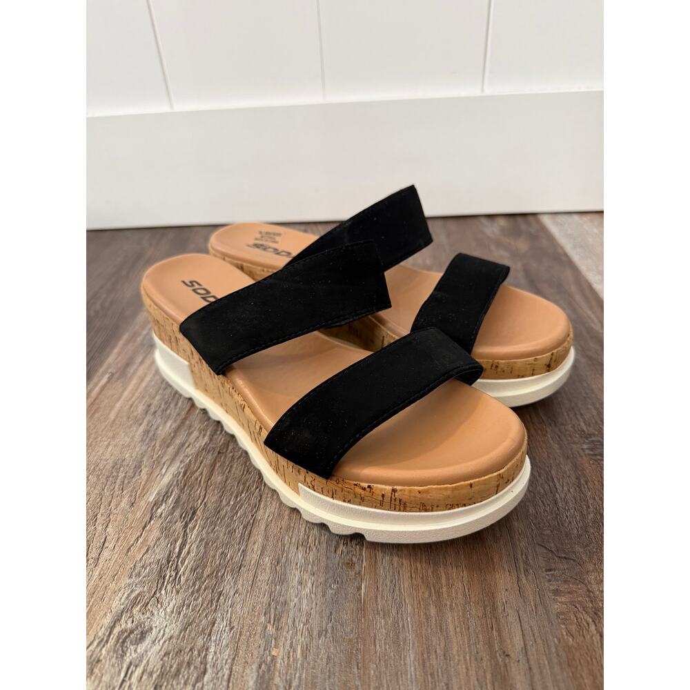 Soda Poppin Slip On Flatform Cork Bottom and Double Straps sz 8.5 black & white